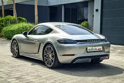 صورة 8 لـ 2018 Porsche 718