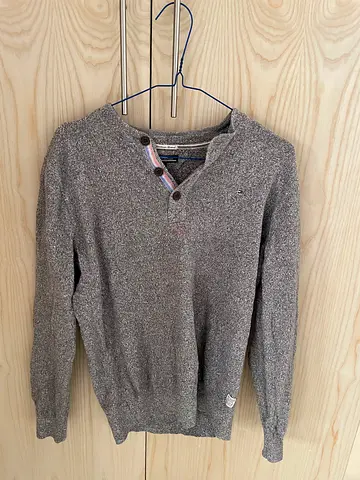 Tommy Hilfiger sweater size s