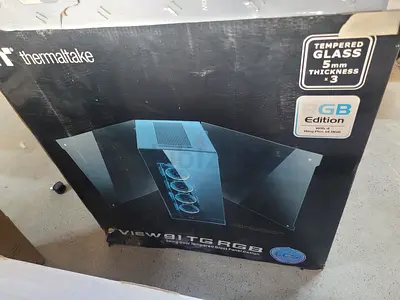 Thermaltake View 91 Tempered Glass Full Tower PC Case (RGB Edition) - Boxed