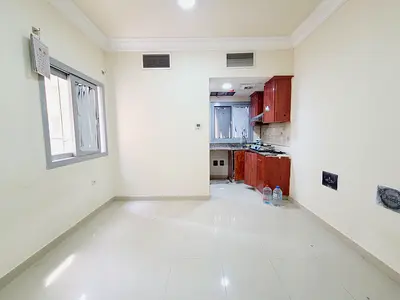 SPECIOUS STUDIO // CLOSE KITCHEN // CENTRAL AC