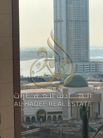 للإيجار السنوي بالتعاون: غرفتين وصالة، ثاني ساكن، تشطيب ممتاز، خزائن وبلكونة، مساحة جيدة. الإيجار 48 ألف درهم على 4 دفعات. للتواصل والمعاينة.