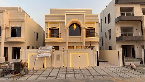 Classic villa for sale in Al-Haliyo 1 | Ground floor + first floor + ground floor | 6 master bedrooms | Full stone facade | Registration and ownership