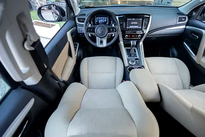 Mitsubishi Montero Sport GLS, миниатюра 5