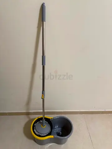 Spin Mop with Wringer Bucket - Good Condition