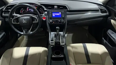 صورة 7 لـ 2020 Honda CIVIC