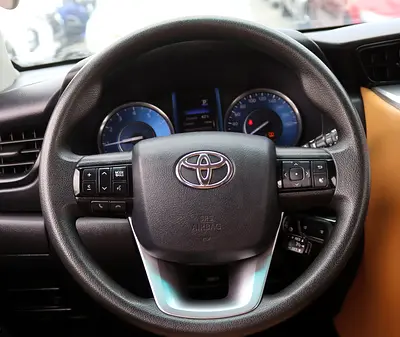 2024 Toyota FORTUNER — фото 12