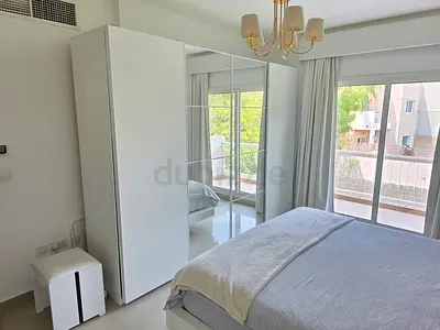 White mirrored Ikea sliding-doors wardrobe - great condition