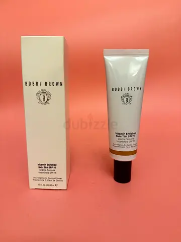 Bobbi Brown Vitamin Enriched  Skin Tint SPF 15 and Luxe matte lip color On fire