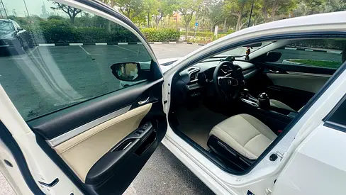 صورة 8 لـ 2020 Honda CIVIC