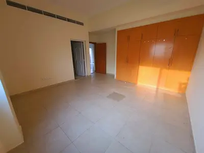 Sharing allowed Huge Size 2Bhk Just 4minute Walk to Salah Aldin Only 135k In 4 to 6Chqs 1Month Free