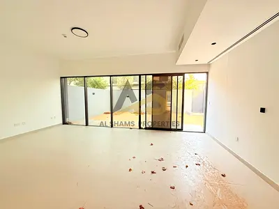 Hot Offer - Handover Soon - Premuim & Accessible Location - Good ROI - Single Row
