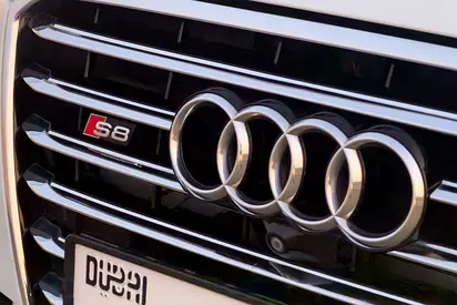 صورة 5 لـ 2013 AUDI S8