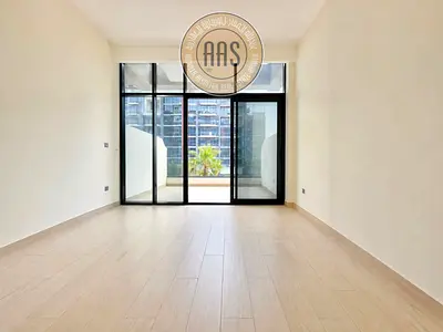 Main boulevard view •• chiller free •• spacious layout •• Ready to move