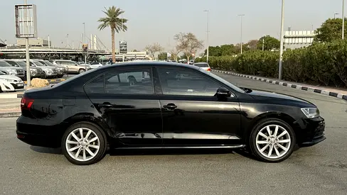 Volkswagen Jetta 2017 SE GCC Specs , excellent condition