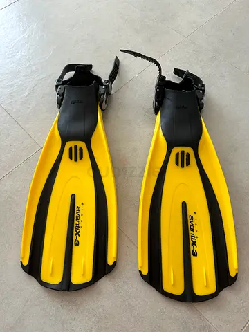 Mares Avanti X3 snorkeling/diving fins, Mares boots size 7 and Stahlsac bag