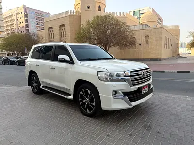 Pristine Toyota Land Cruiser VXR Grand Touring 2018 | GCC Specs