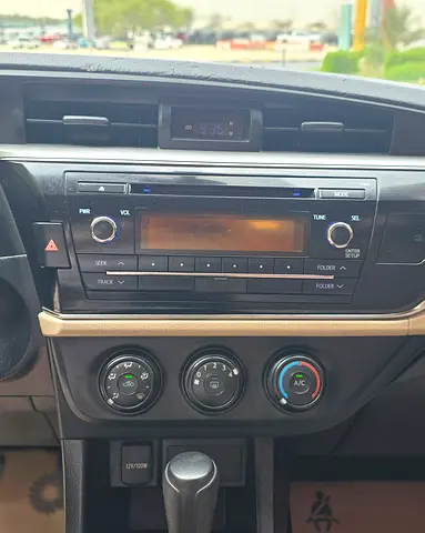 2015 Toyota COROLLA — фото 16