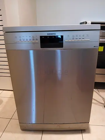 Siemens stainless steel freestanding dishwasher - good working condition