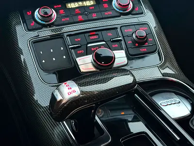 صورة مصغرة 18 لـ 2013 AUDI S8