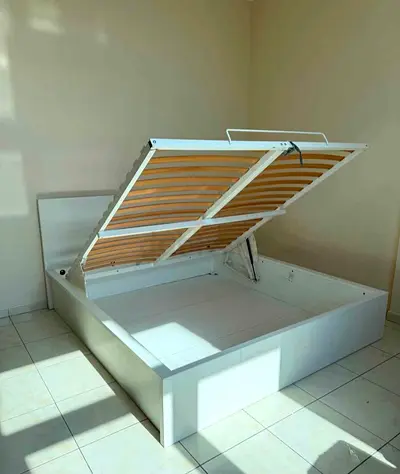 Ikea Malm bed with mattress queen size excellent