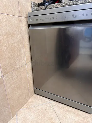 Stainless Steel LG Dishwasher - Good Condition 14 places it saved water and electricity, child lock