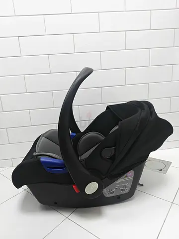Infant rear-facing baby car seat / carrier (compact, black)