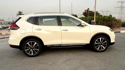 2018 Nissan X-TRAIL 照片 3
