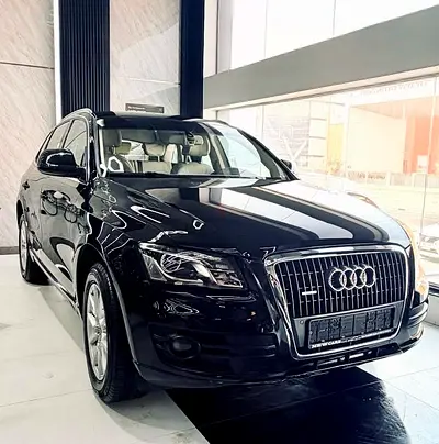 2013 Q5 Quattro-2.0L AWD-LOW KMS-GCC SUPER-CLEAN CONDITION 100% EVERYTHING !
