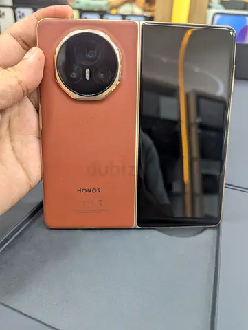 Honor Magic V3