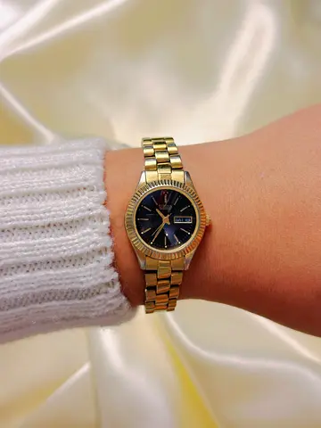 Vintage Citizen Quartz Women's Watch | Gold-Tone Fluted Bezel & Black Dial (Day-Date)