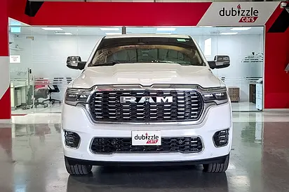 2025 RAM 1500 photo 2