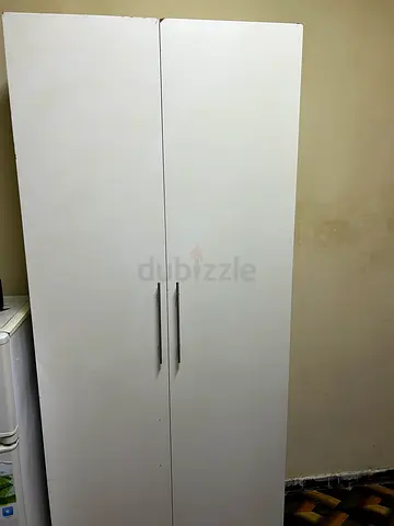 White multi-shelf storage cabinet / cupboard (6 compartments)