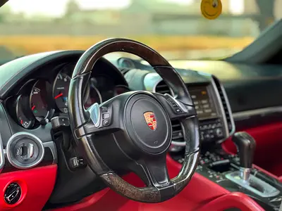 2014 Porsche CAYENNE — миниатюра 12