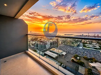 Large 2 Bedroom Apartment in Great Location