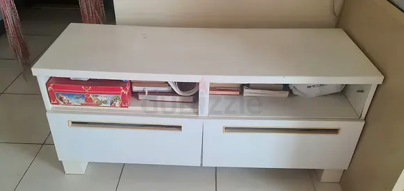 Low white TV unit / media console with drawers - good condition