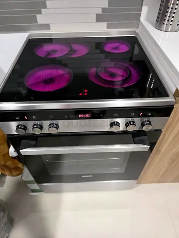 Free Delivery- SIEMENS Latest Model 4-Burner Electric Ceramic Cooking Range 60x60 cm