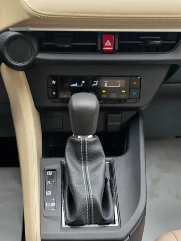 2024 Toyota YARIS — фото 15
