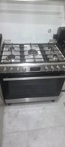 BOSCH series 6 (latest model) full gas burner cooker with oven