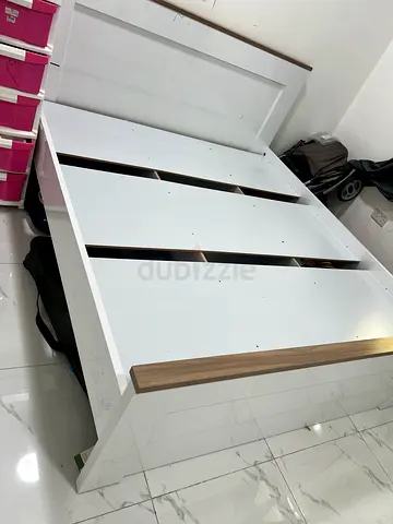 White wooden single bed frame with headboard (good used condition)