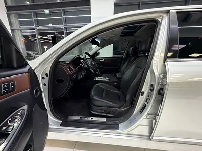 2014 Hyundai GENESIS — фото 9