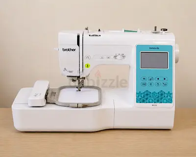 Brother Innov-is M370 computerized sewing & embroidery machine - Excellent condition
