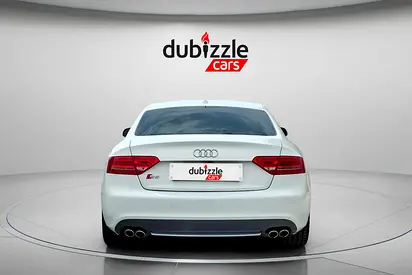صورة 7 لـ 2011 AUDI S5