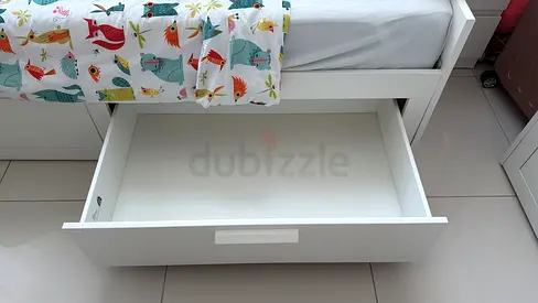 White under-bed storage drawer (IKEA-style) - good condition