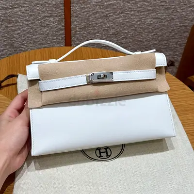 HERMES Women's Kelly Pochette 22 cm /Blanc Swift