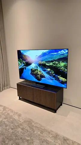 Samsung 65” S90F OLED 4K Smart TV – 2025 Model | Like New