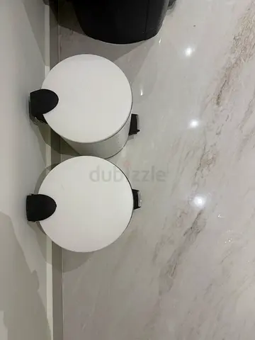 Pair of small round white pedal bins (kitchen/bathroom) - good condition