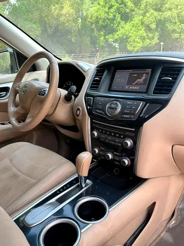 2015 Nissan PATHFINDER 缩略图 12