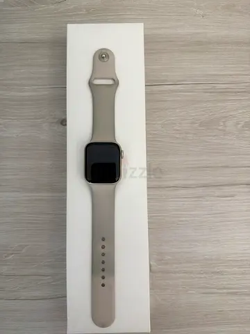Apple Watch SE (Space Grey) with Silicone Band - Good Condition