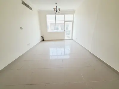 LAVISH 2BHK APARTMENT FOR FAMILY WITH BALCONY