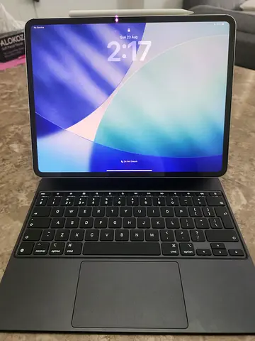 IPad Pro M4 13 inch, with Apple pen and Magic keyboard